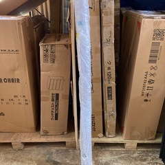 ダイニングマット 床保護マット 透明 椅子 チェア マット 200*240cm 厚さ1.5mm 特大サイズ PVC 保護シート カーペットプロテクターマット 下に敷くマット 床暖房対応 滑り止めの画像
