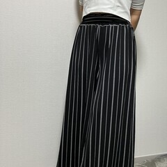 ストライプ柄ワイドパンツ＆パール付きトップスセットアップ　試着画像あり 送料無料の画像