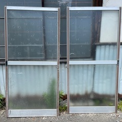 ガラスのアルミサッシ