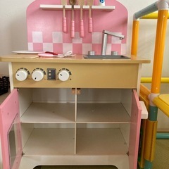 まとめ買いで値引きします⭐︎ 木製　ままごと　キッチン　トイザらス　おままごと　ピンク　女の子の画像
