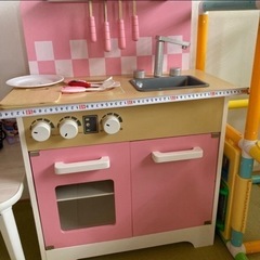 まとめ買いで値引きします⭐︎ 木製　ままごと　キッチン　トイザらス　おままごと　ピンク　女の子の画像