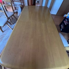 6人掛けダイニングテーブルの画像