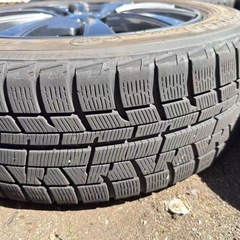 車のタイヤ、ホイールの画像