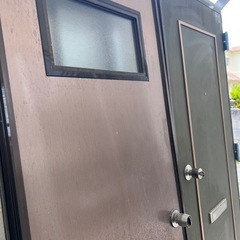 玄関　玄関ドア　アルミドア　事務所　リフォーム　リノベーション　３枚　玄関は鍵付き　名護市　ドア　の画像