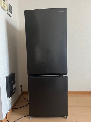 アイリスオーヤマ　冷蔵庫　ブラック【難あり】