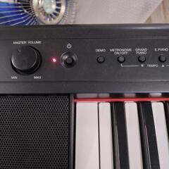 ヤマハ ピアジェーロ 76鍵盤　電子キーボード NP-31 2011年製 ブラックの画像