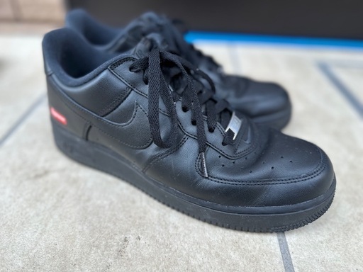 Nike supreme　シュプリーム　コラボ　スニーカー　ブラック
