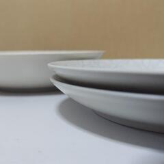 中サイズお皿各種の画像