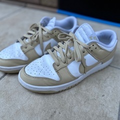 Nike dunk low　ダンクロー　ホワイト　ベージュ　スニーカー