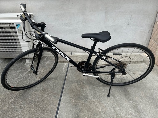 独特の素材 身長155～165cm FX2 TREK 超軽量11.5kg (和哉 クロスバイク24速 自転車本体