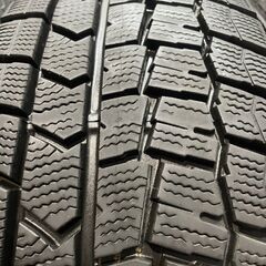 DUNLOP WINTER MAXX WM02 195/65R15 15インチ スタッドレス 4本 24年製 バリ溝 プリウス ヴォクシー ノア カローラツーリング等 　(KTC273)クレジットカード QRコード決済可能の画像