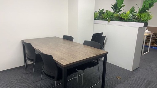 ダイニングテーブル