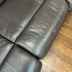 《店頭お渡し》ニトリ　ビリーバー2  本革　電動リクライニング　３人掛ソファー　¥43,780(税込) 近隣配送＋¥3,000〜の画像