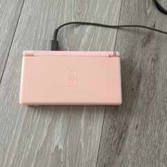 Nintendo DS Lite本体の画像