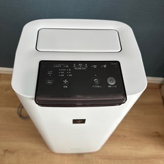 空気清浄機能付き加湿器　SHARP
