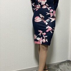 【着画あり】ERDEM ネイビー×ピンク花柄 ボディコン ワンピース S–M相当　送料無料の画像