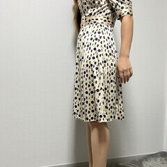 【着画あり】ベージュ×ネイビー ドット柄 シャツワンピース ベルト付 M相当の画像