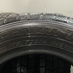 GOODYEAR ICENAVI7 165/70R14 14インチ スタッドレス 4本 22年製 バリ溝 ヴィッツ パッソ ブーン ベルタ ポルテ マーチ等　(MTA078)クレジットカード QRコード決済可能の画像