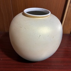 九谷焼 6号花瓶いぶし山茶花の画像