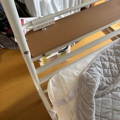 ベッドフレームの画像