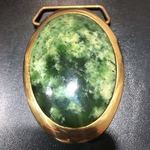 メノーブローチ