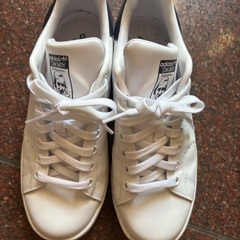adidasスタンスミス
