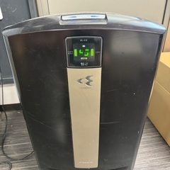 かなり古い空気清浄機　ダイキン　加湿空気清浄機
