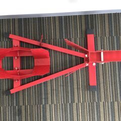 ○バイクスタンド フロント 赤 レッド 二輪車 ホイールクランプ  オートバイク 整備工具 整備 工具 オートバイ ディスプレイ バイク メンテナンス 中古品(NF250618)199-5の画像