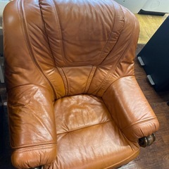 6/27値下げしました！⭐️アンティーク⭐️本革1Pソファ 重厚感 引き出し付き 美品 No.2272 KEの画像