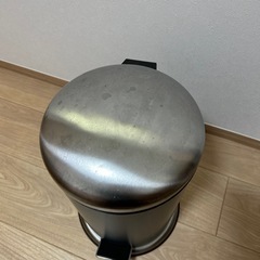 ゴミ箱　ステンレスの画像