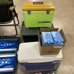 【売約済】キャンプ用品 まとめ テーブル イス クーラーBox 保冷剤 色々 現状品の画像