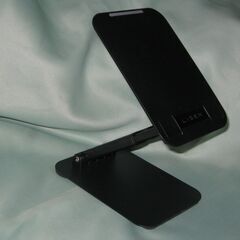 静岡市葵区　スマホスタンド　メタル製