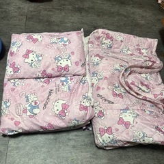 ハローキティ　お布団セットの画像