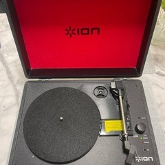 携帯可能レコードプレイヤー　レコード34枚付き　