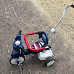 三輪車の画像