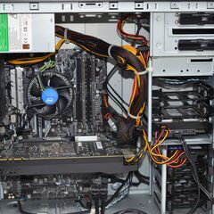 中古良品 自作ゲーミングデスクトップ/Windows11/core i7-7700/SSD500GB+HDD2TB/メモリ16GB/GTX1070/DVDマルチ/デスクトップPCの画像
