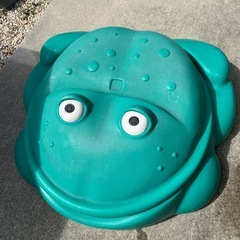 蓋付き砂場の画像