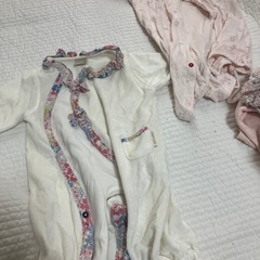 冬生まれ女の子ロンパース肌着　の画像