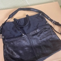 👜本革バッグ　黒　レディースの画像