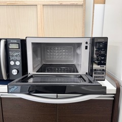 【新品同様‼️】アイリスオーヤマ 2023年製 18L電子レンジ フラット庫内 ミラーガラス調 ワンタッチ自動あたため ブラック♪の画像
