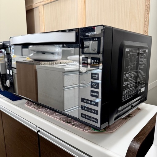 【新品同様‼️】アイリスオーヤマ 2023年製 18L電子レンジ フラット庫内 ミラーガラス調 ワンタッチ自動あたため ブラック♪