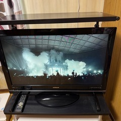 テレビ、テレビ台、テレビ上収納