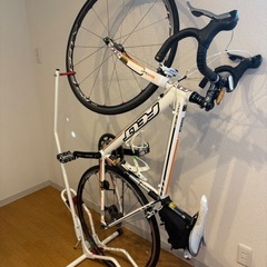 FELTのロードバイクの画像