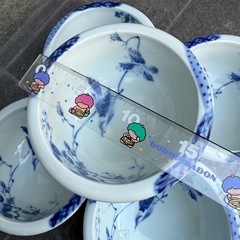【中古品】上品な染付の厚手中鉢5個セットの画像