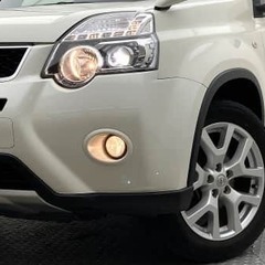 アウトドアにピッタリ！４WD エクストレイルの画像