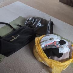 レディースの洋服とバッグを無料でお譲りします
