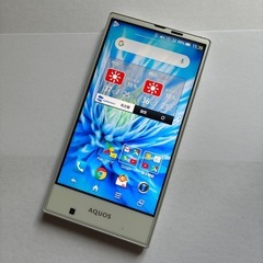 AQUOS SERIE mini SHV31 au