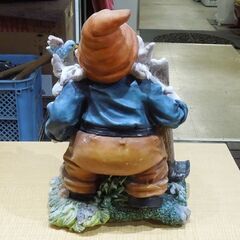 置物 オブジェ ガーデンオーナメント クワ 小鳥 小人像 高さ37cm 樹脂製 札幌市東区 新道東店 の画像