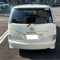 アイシス　車検8年3月まで　(ナビ、バックモニター、Bluetooth、ETC付き)の画像