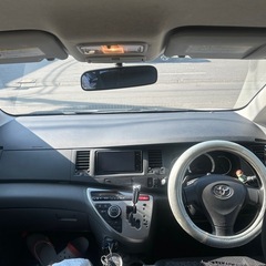 アイシス　車検8年3月まで　(ナビ、バックモニター、Bluetooth、ETC付き)の画像